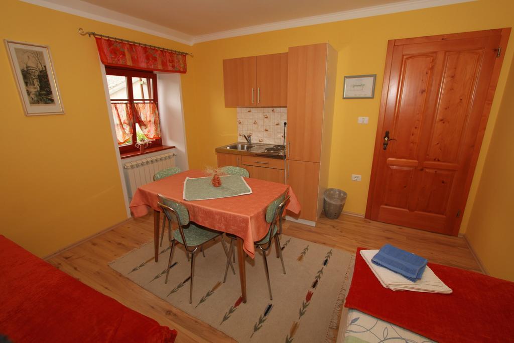 Tourist Farm Dujceva Domacija Villa Vremski Britof Exterior photo